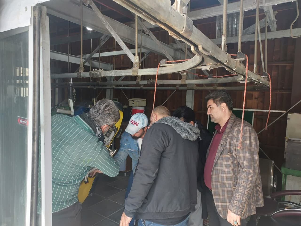 بازدید کارشناسان استاندارد از مجموعه تله سیژ قم